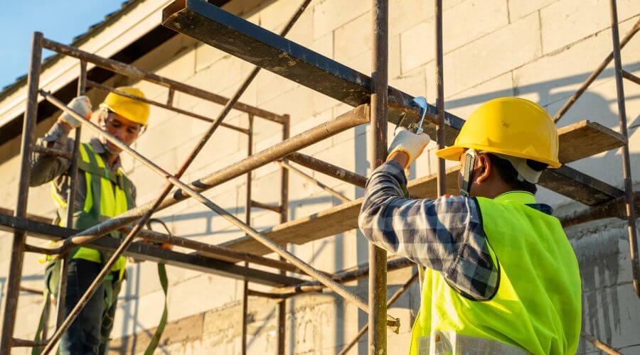 Professional fairlawn roofing services in Papineau, IL